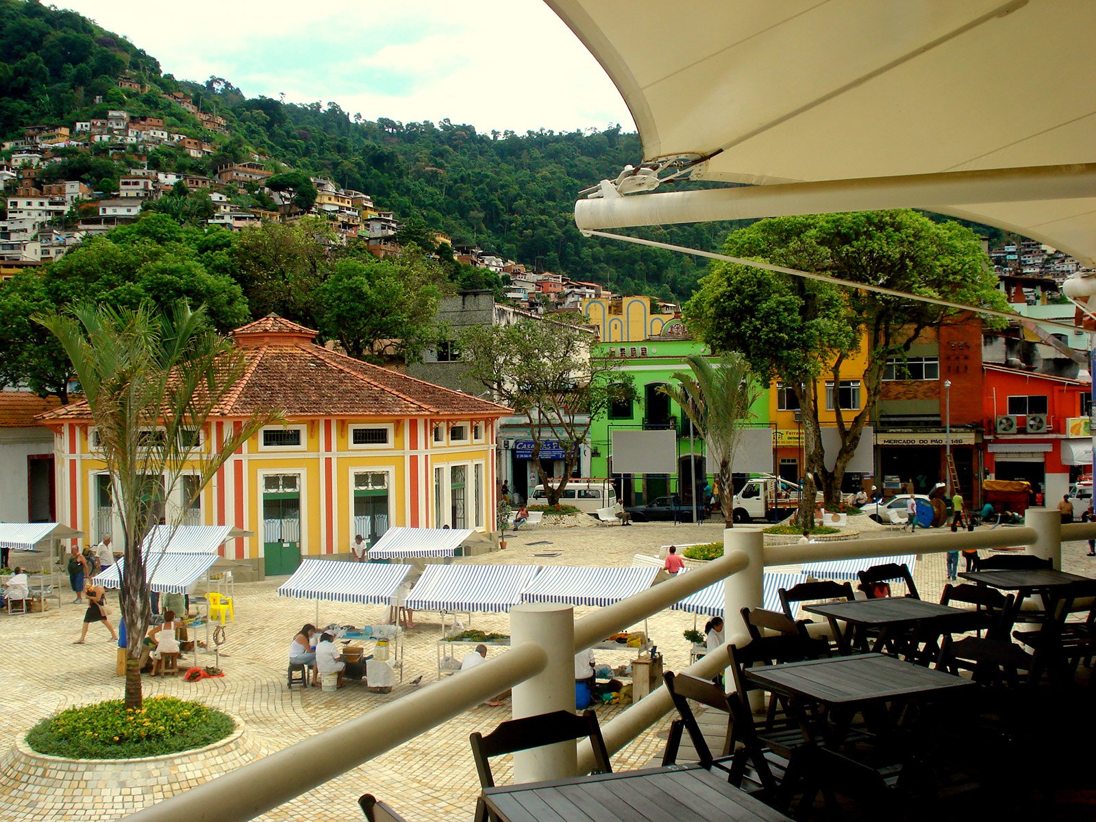Mais três praças em Angra dos Reis receberão internet Wi-Fi gratuita