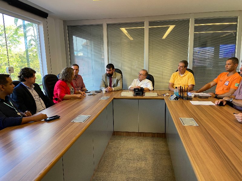Prefeitura cobra melhorias nos serviços prestados pela Enel