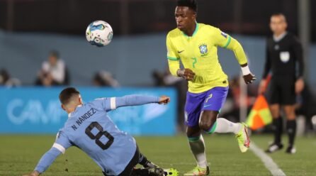 A Seleção Brasileira sofre uma derrota nas Eliminatórias diante do Uruguai