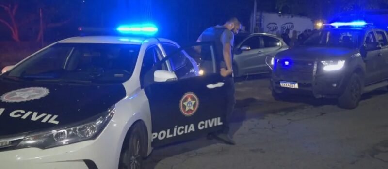 A polícia do Rio de Janeiro descobre corpos de suspeitos envolvidos na execução de médicos