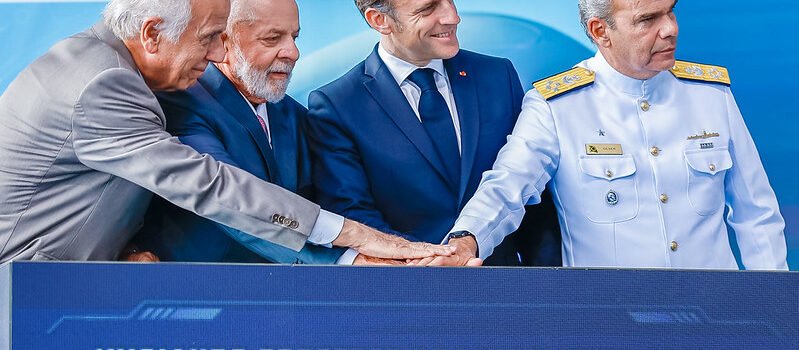 Lula e Macron inauguram terceiro submarino fruto da parceria Brasil-França