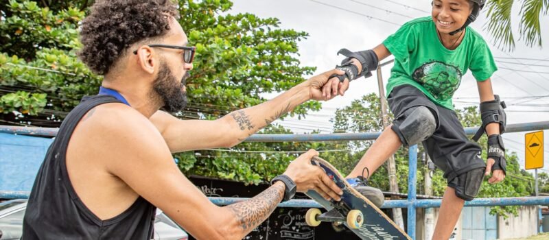 Itaguaí oferece aulas gratuitas de skate para crianças de 5 a 15 anos
