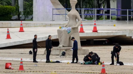 STF Volta a Ser Cercado por Grades Após Explosões na Praça dos Três Poderes