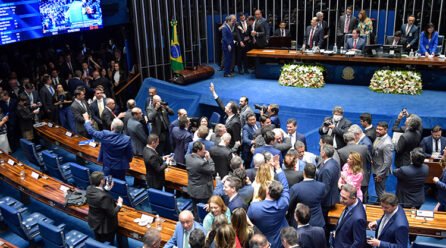 Senado aprova destinação de 2% do PNHU para regularização de favelas e áreas de invasão