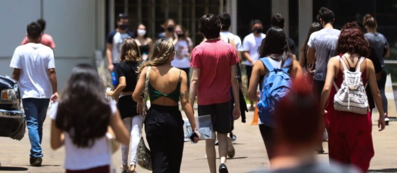 Pesquisa da Febraban revela percepção mista dos brasileiros sobre o futuro do país